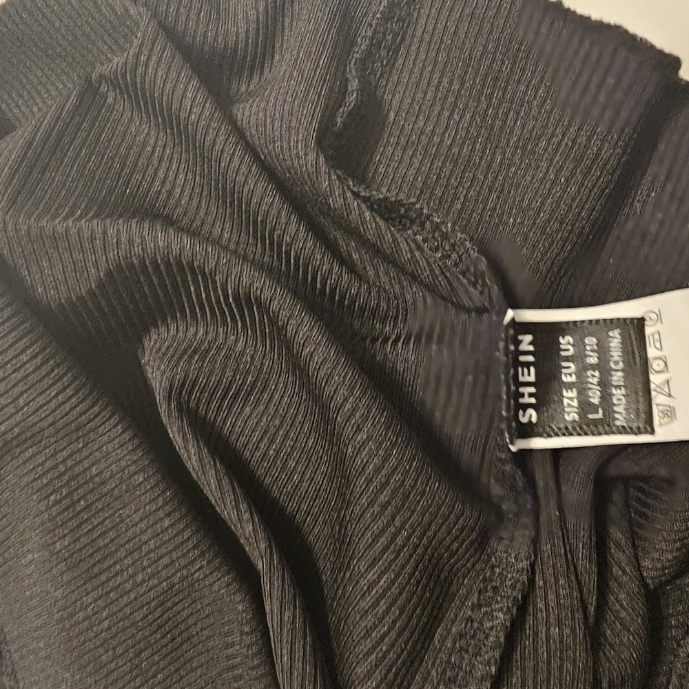 SHEIN Black Ribbed Top - Picture 2 of 2